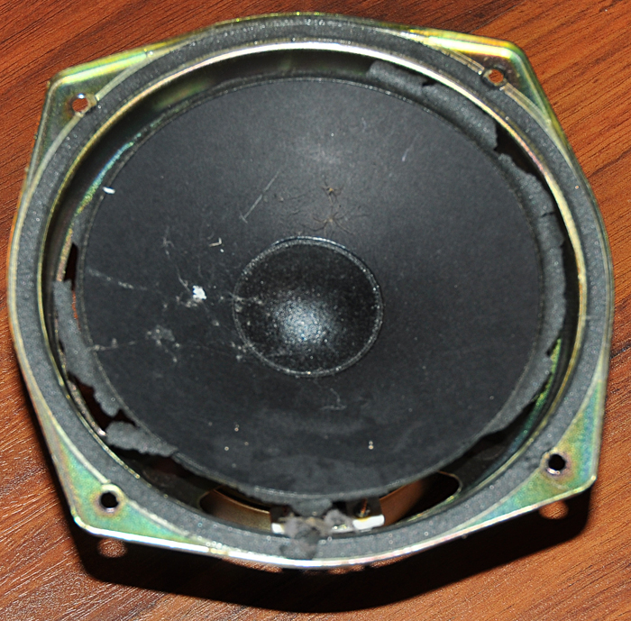 klipsch promedia 2.1 subwoofer rattle